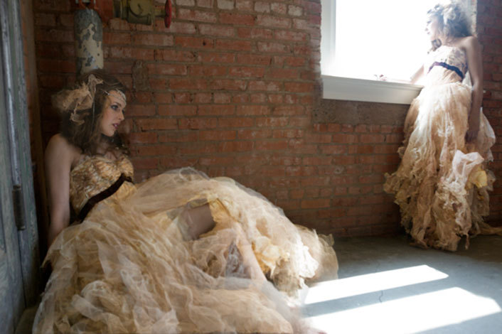 Julieatwindow_display