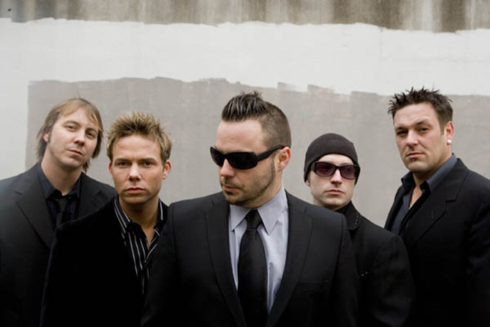 Bo_outside_cu_display